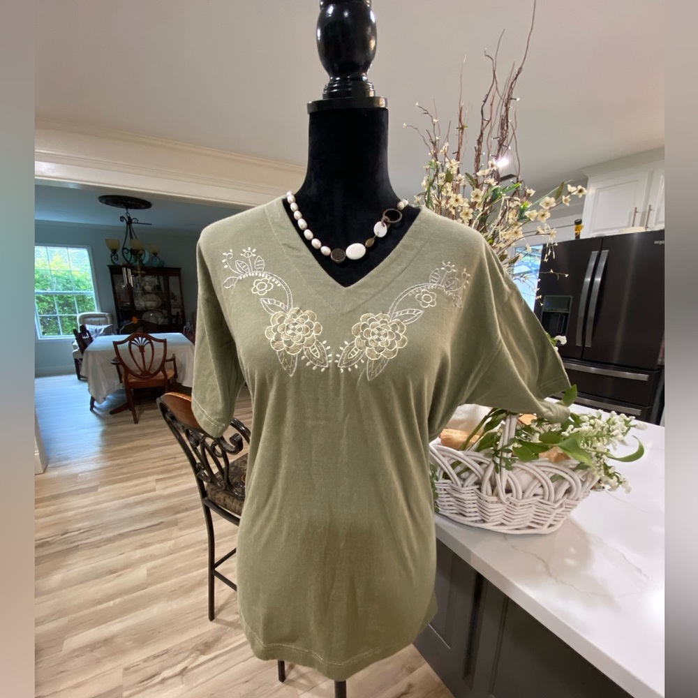 223.  FAST LANE LIGHT OLIVE GREEN V-NECK W/EMBROIDERY size MEDIUM
